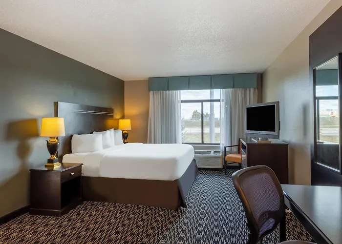 Hotel Wingate By Wyndham 3*