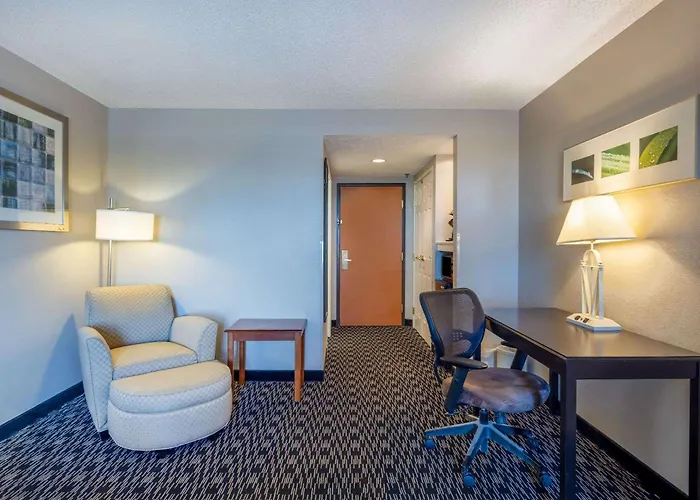 Hotel Wingate By Wyndham 3*