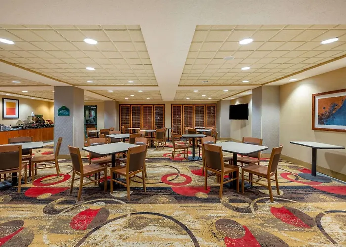 Wingate By Wyndham 3*