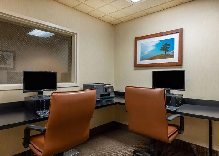 Hotel Wingate By Wyndham 3*